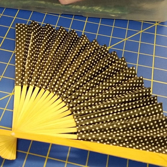Paper & Wood Handheld Fan 9" - Picture 1 of 2